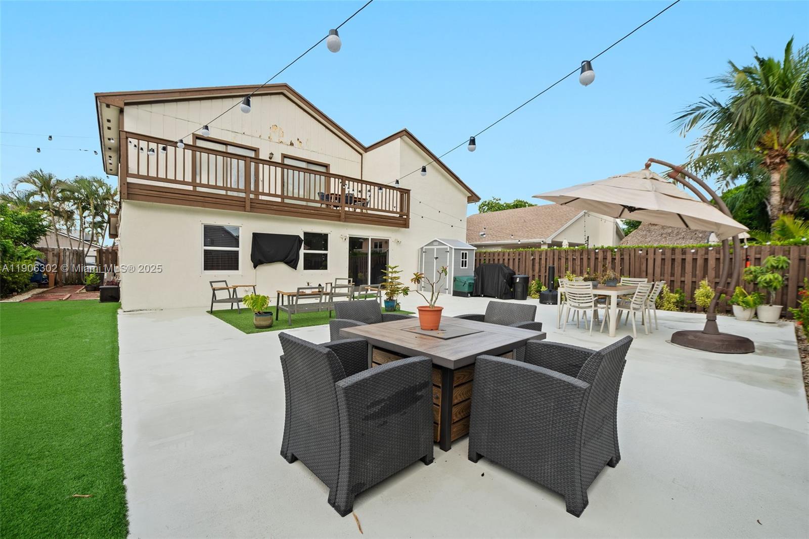 LAKES OF THE MEADOW PATIO - Residential