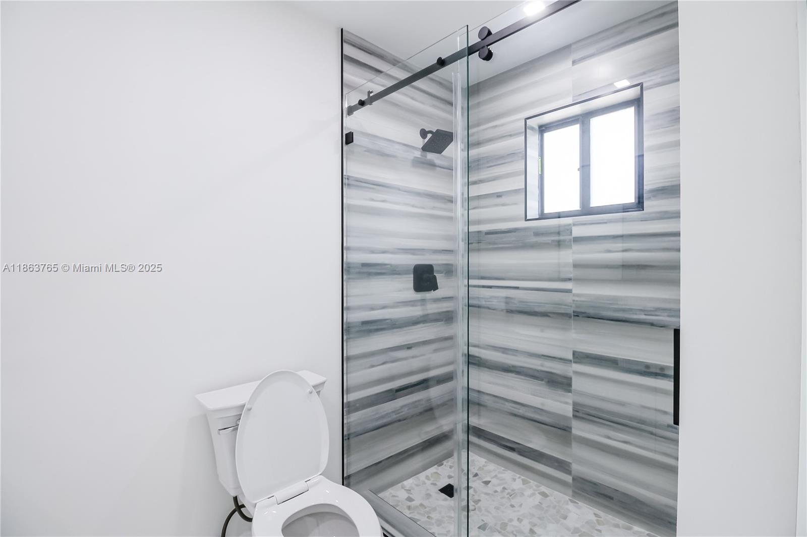 SUNSET PINES - Residential