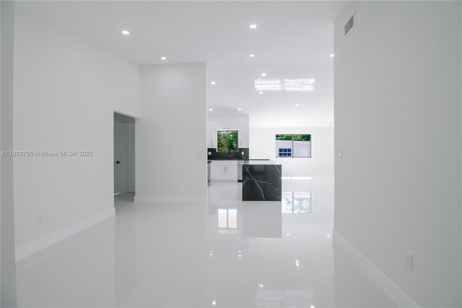 SUNSET PINES - Residential