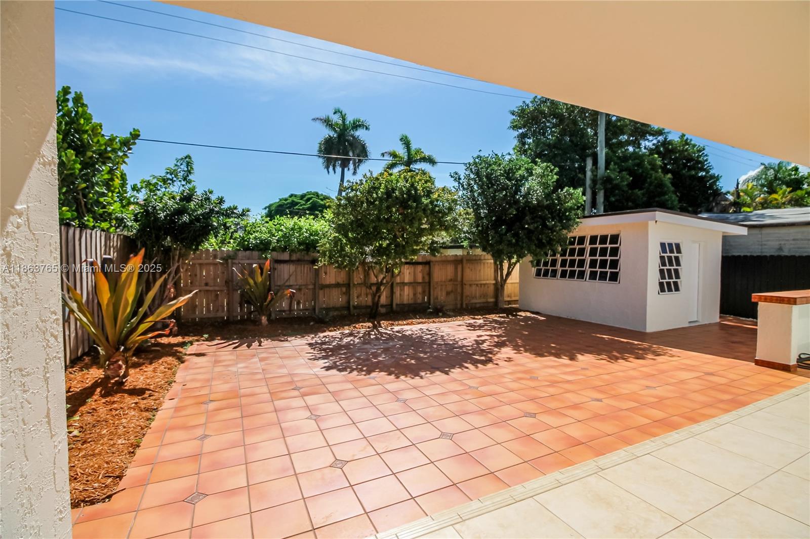 SUNSET PINES - Residential