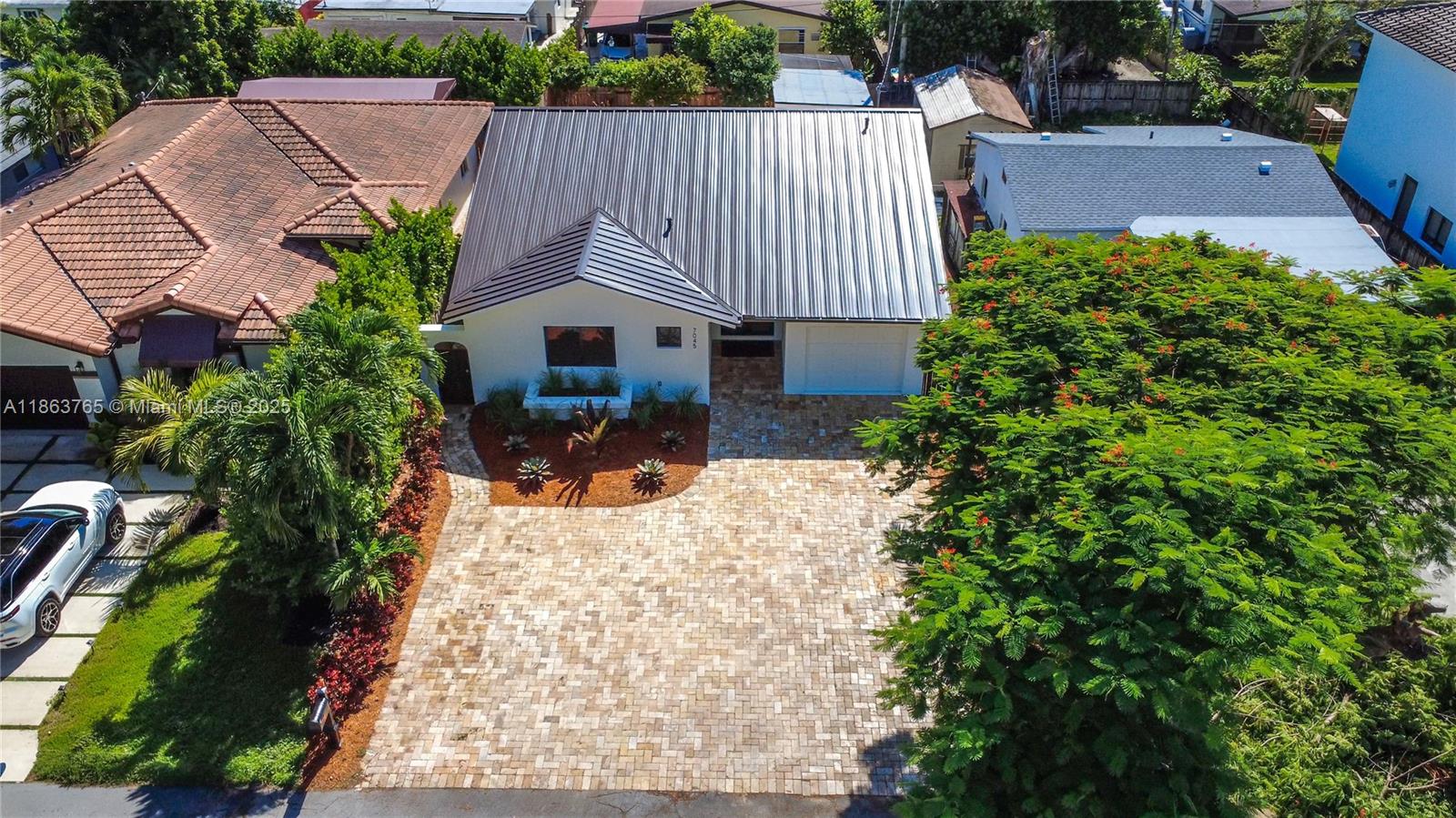 SUNSET PINES - Residential