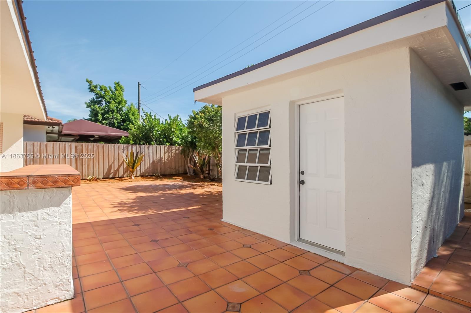 SUNSET PINES - Residential