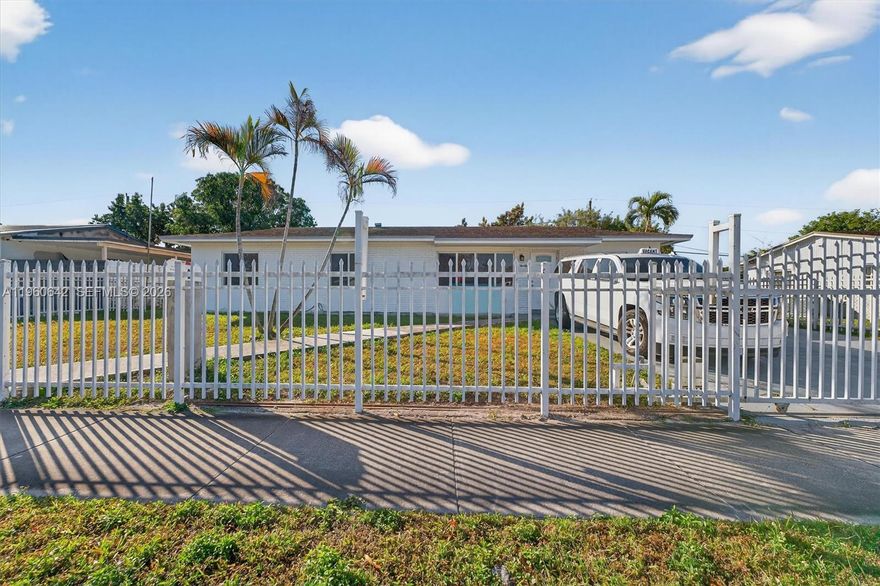 3 bedroom 2 bath in excellent condition********.  New beautiful ceramic floors *****New  big beautiful updated kitchen*****New Central air*******Family room and great rom. lots of parking available.*****fully fenced****  Easy to show