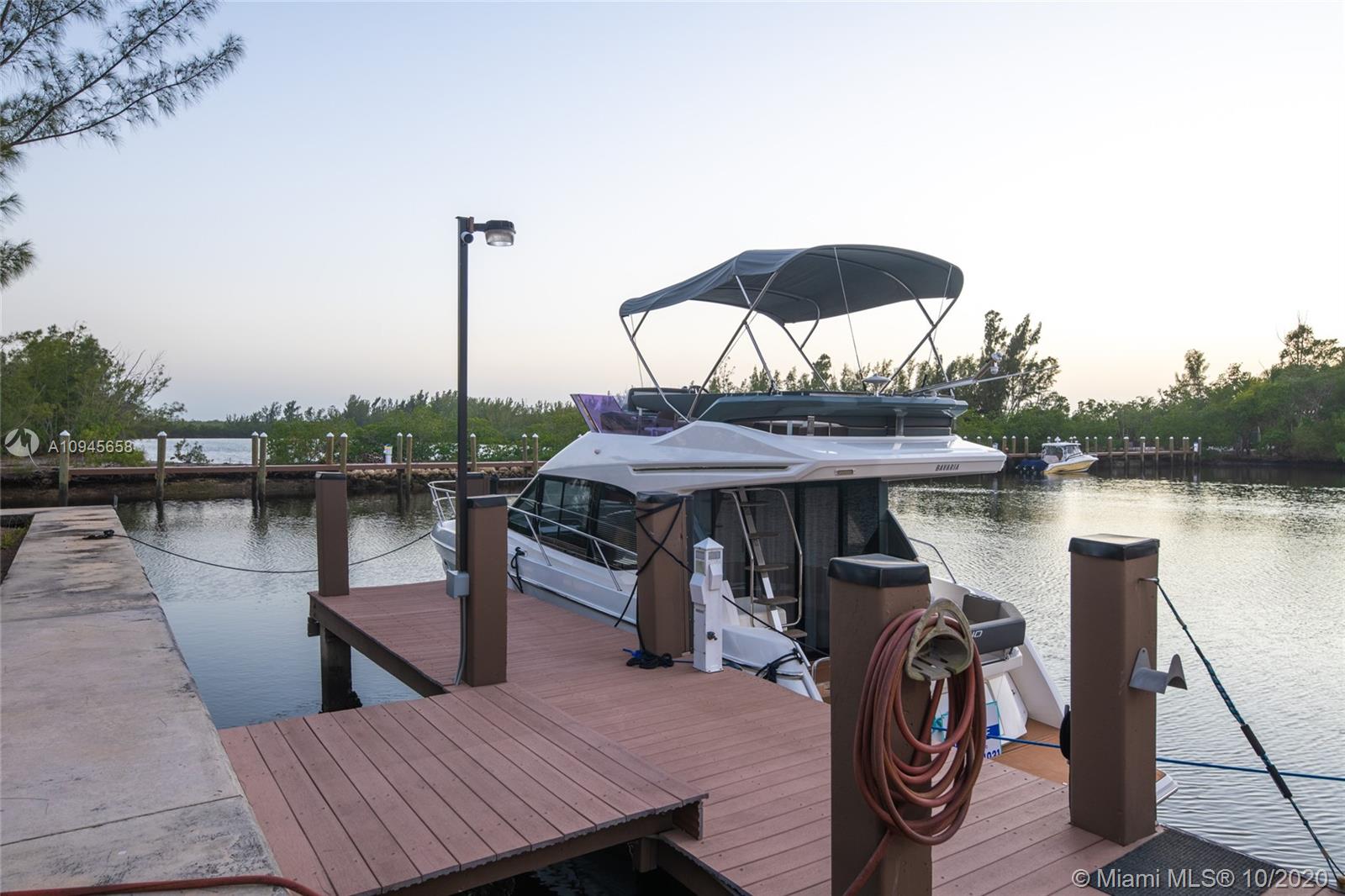 HAMMOCK OAKS HARBOR SEC 3 - Residential