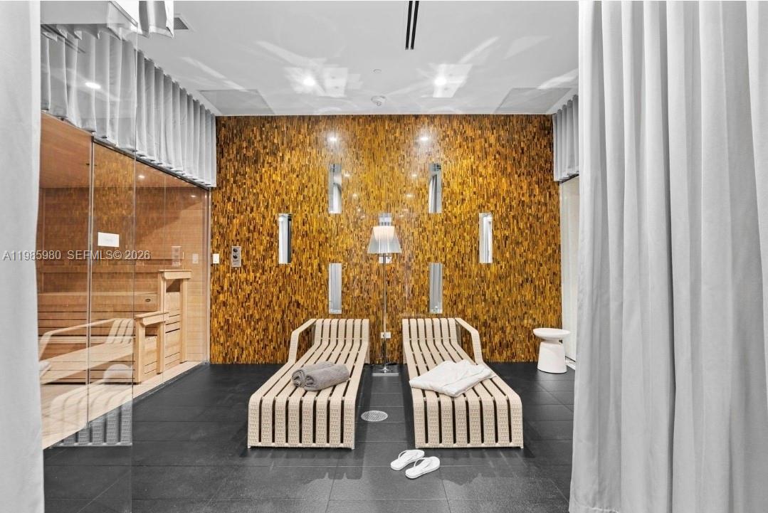 METROPICA NORTH TOWER ONE - Residential Lease