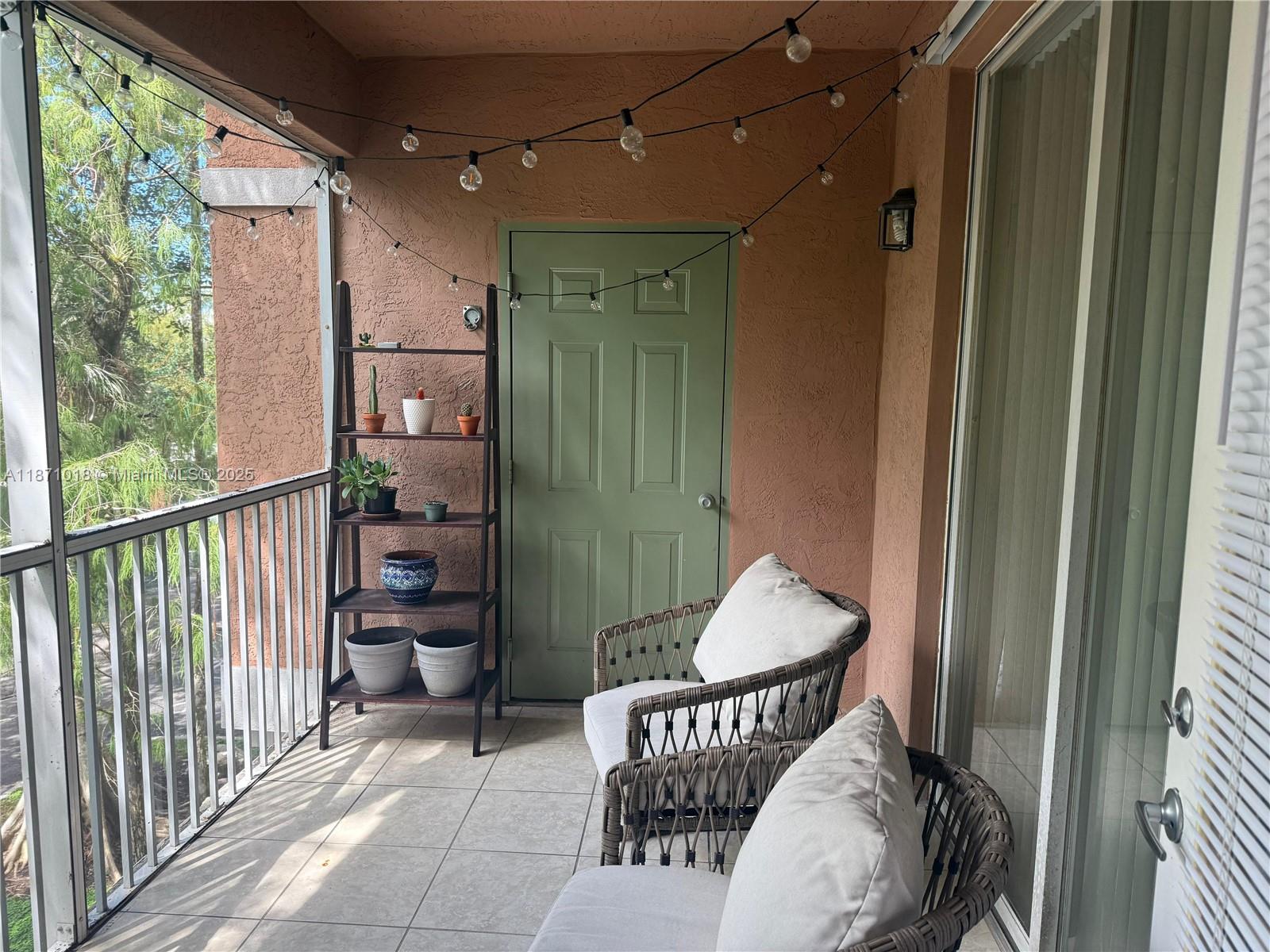 This beautiful apartment is located in the prestigious area of Turtle Run in Coral Springs, Resort style gated community of Cypress Point that offers many amenities, pool spa, fitness center, basketball court. This spacious corner apartment is very light and airy, has and screened balcony, huge walk-in closet, granite countertops, stainless steel appliances, washer and dryer in unit. Excellent location close to parks, restaurants and major highways.