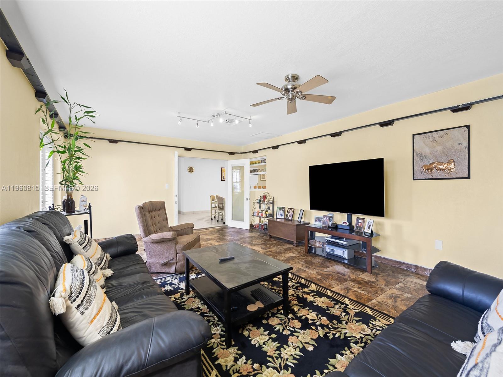 FLAMINGO GARDENS PHASE 3 - Residential