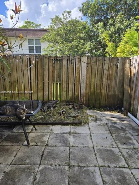 HOLLYWOOD GARDENS CONDOMI - Residential