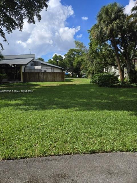 HOLLYWOOD GARDENS CONDOMI - Residential