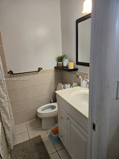 HOLLYWOOD GARDENS CONDOMI - Residential