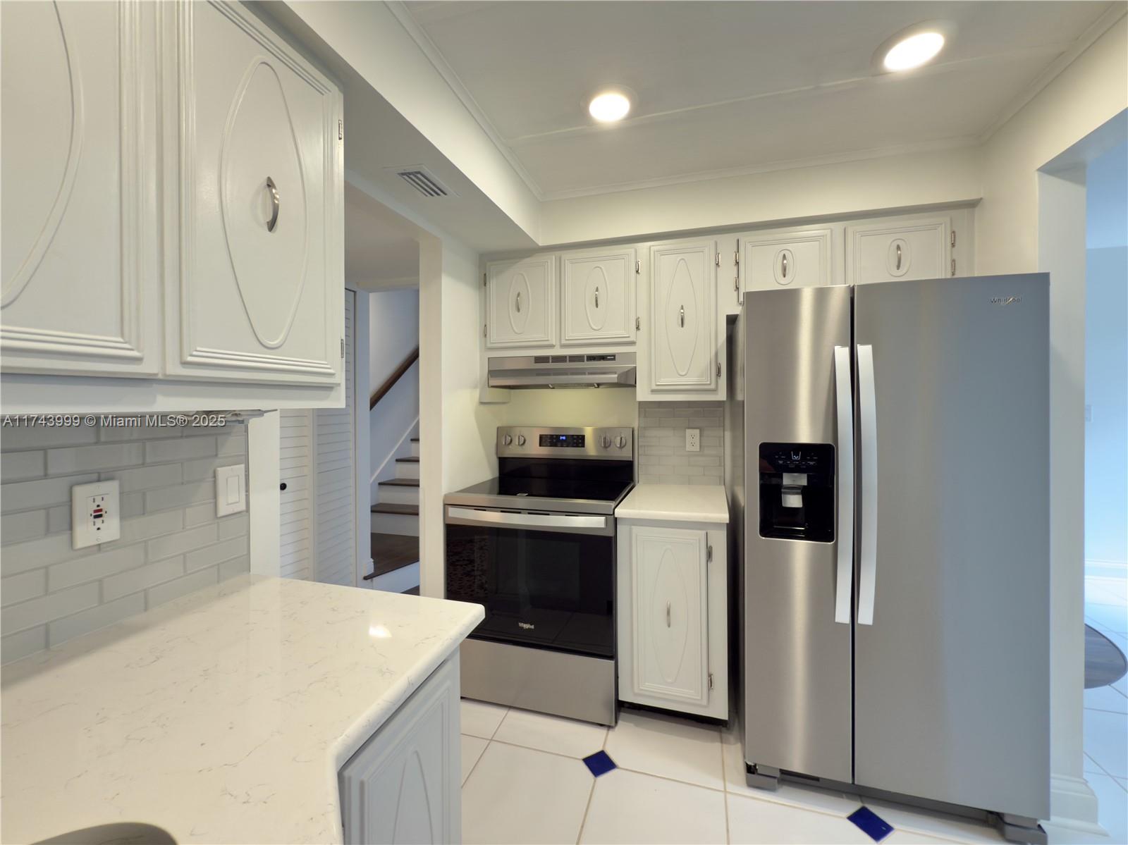GARDENWAY CONDO - Residential Lease