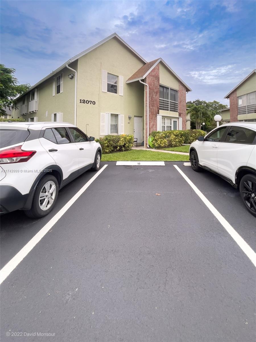 GARDENWAY CONDO - Residential Lease