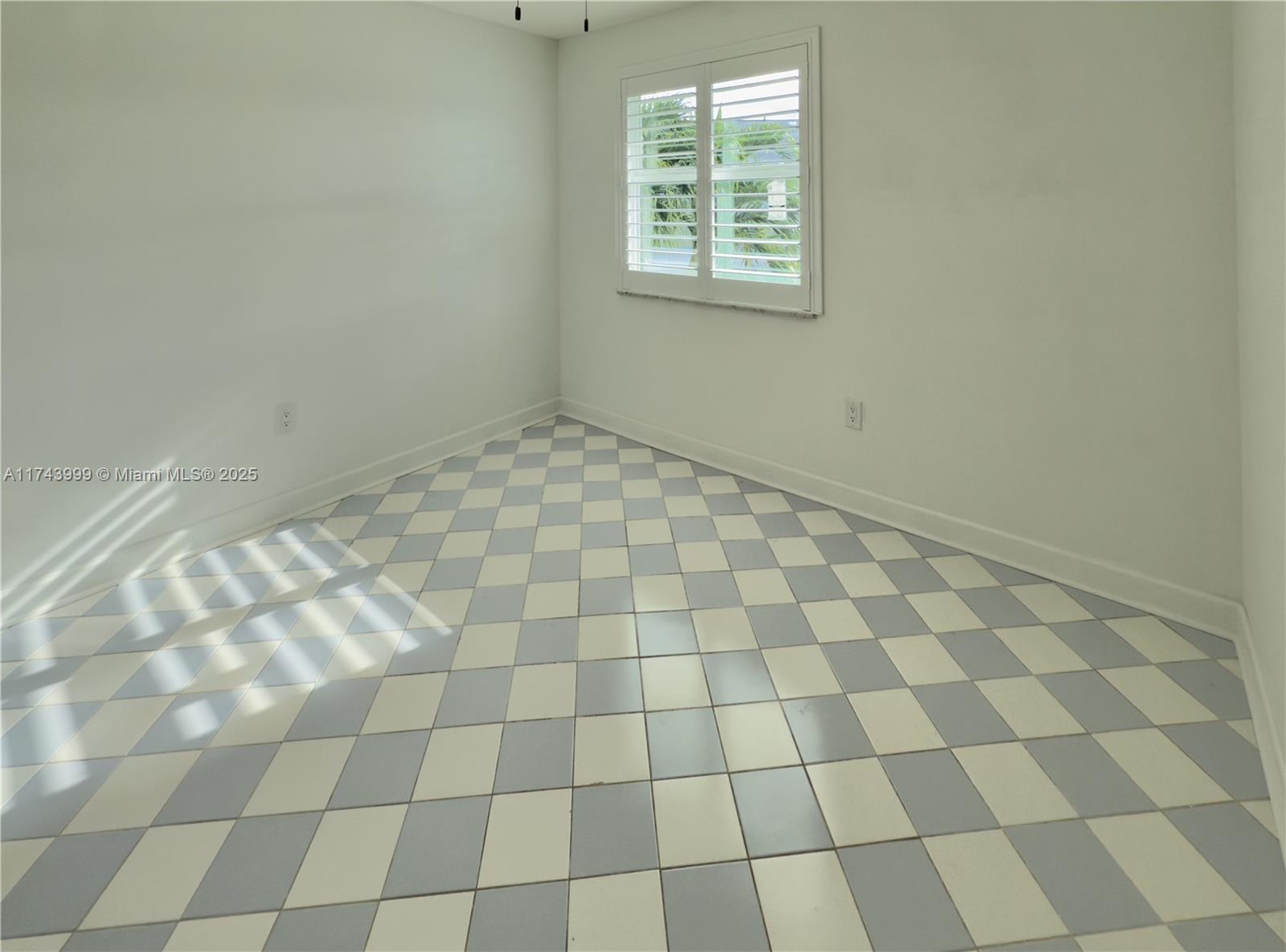 GARDENWAY CONDO - Residential Lease