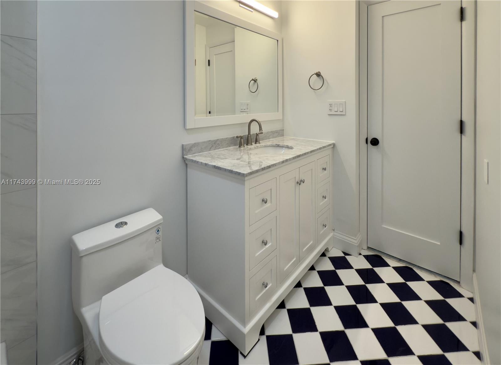 GARDENWAY CONDO - Residential Lease