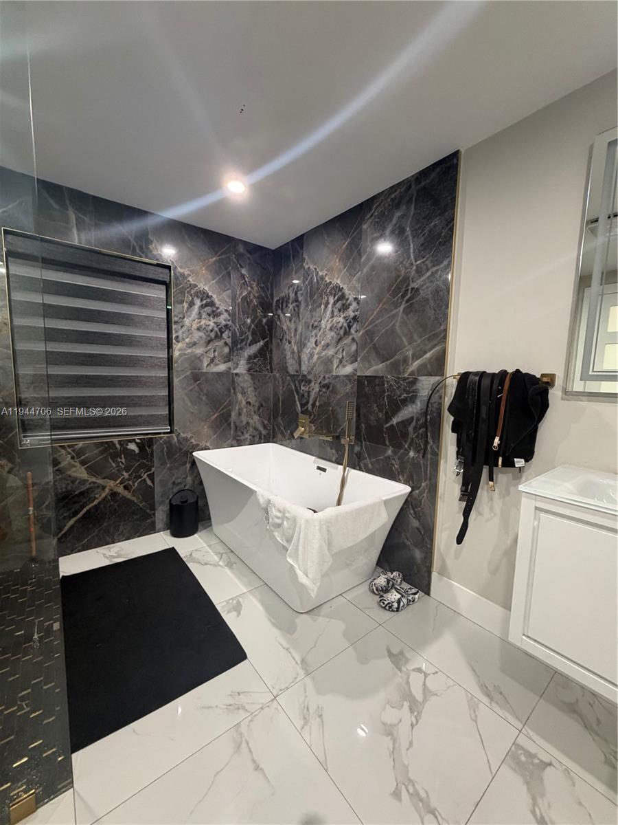 NORWOOD 1ST ADDN - Residential