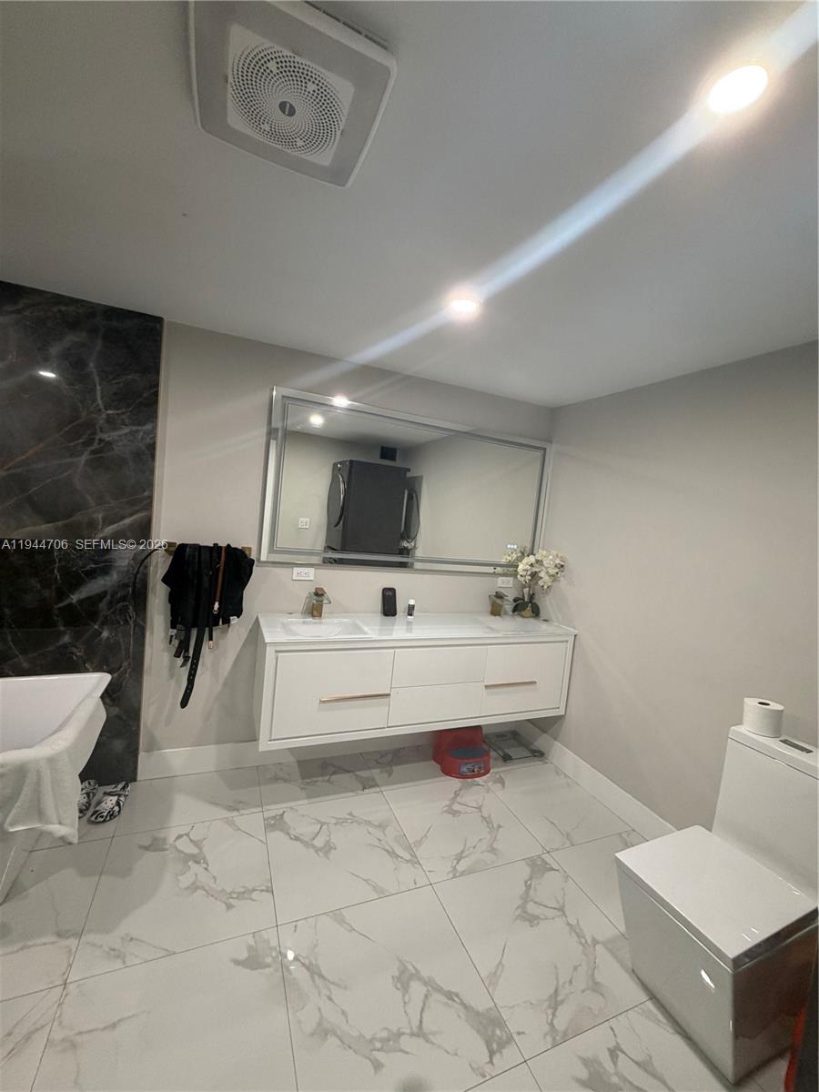 NORWOOD 1ST ADDN - Residential