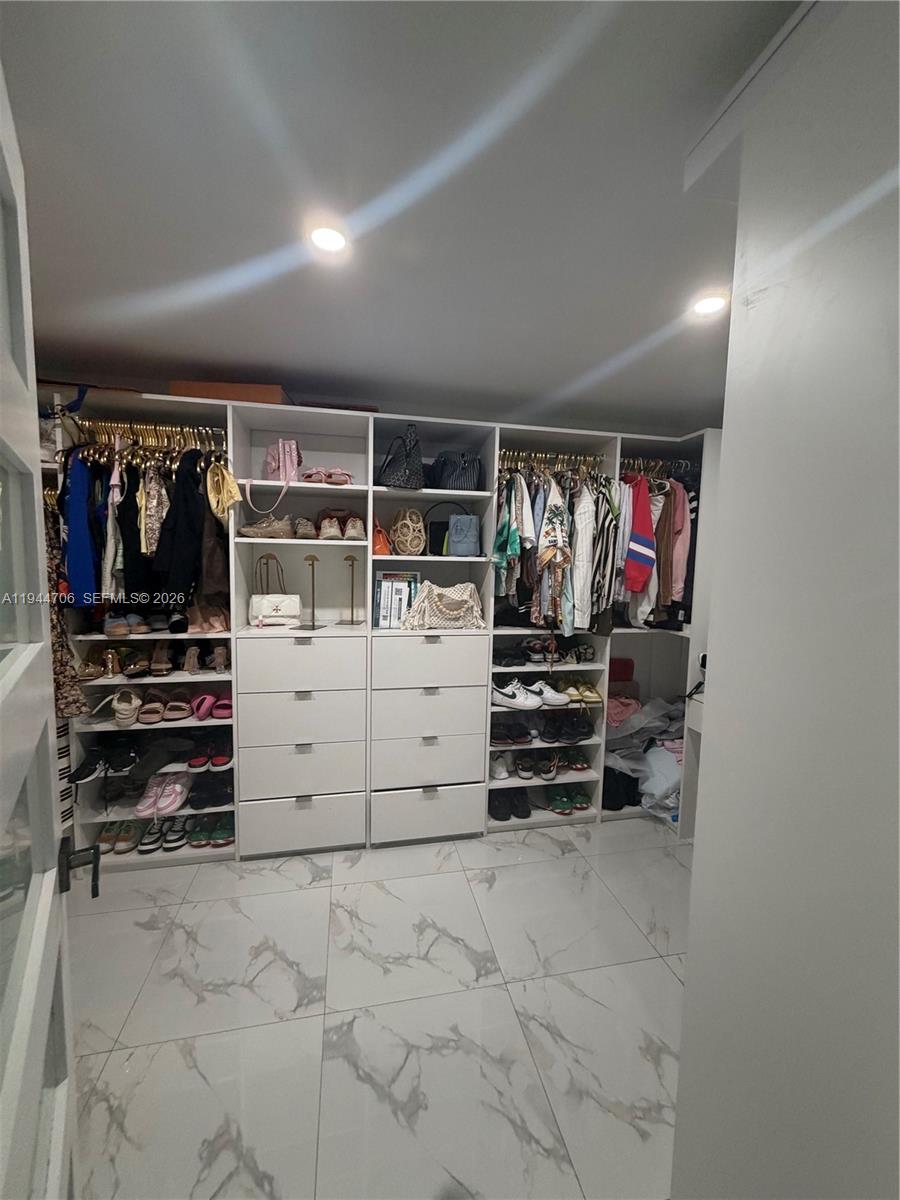 NORWOOD 1ST ADDN - Residential