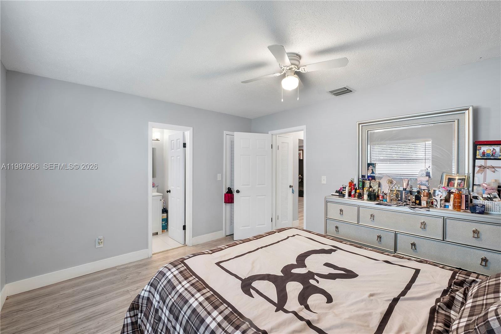 DRIFTWOOD PLAZA NO 3 - Residential