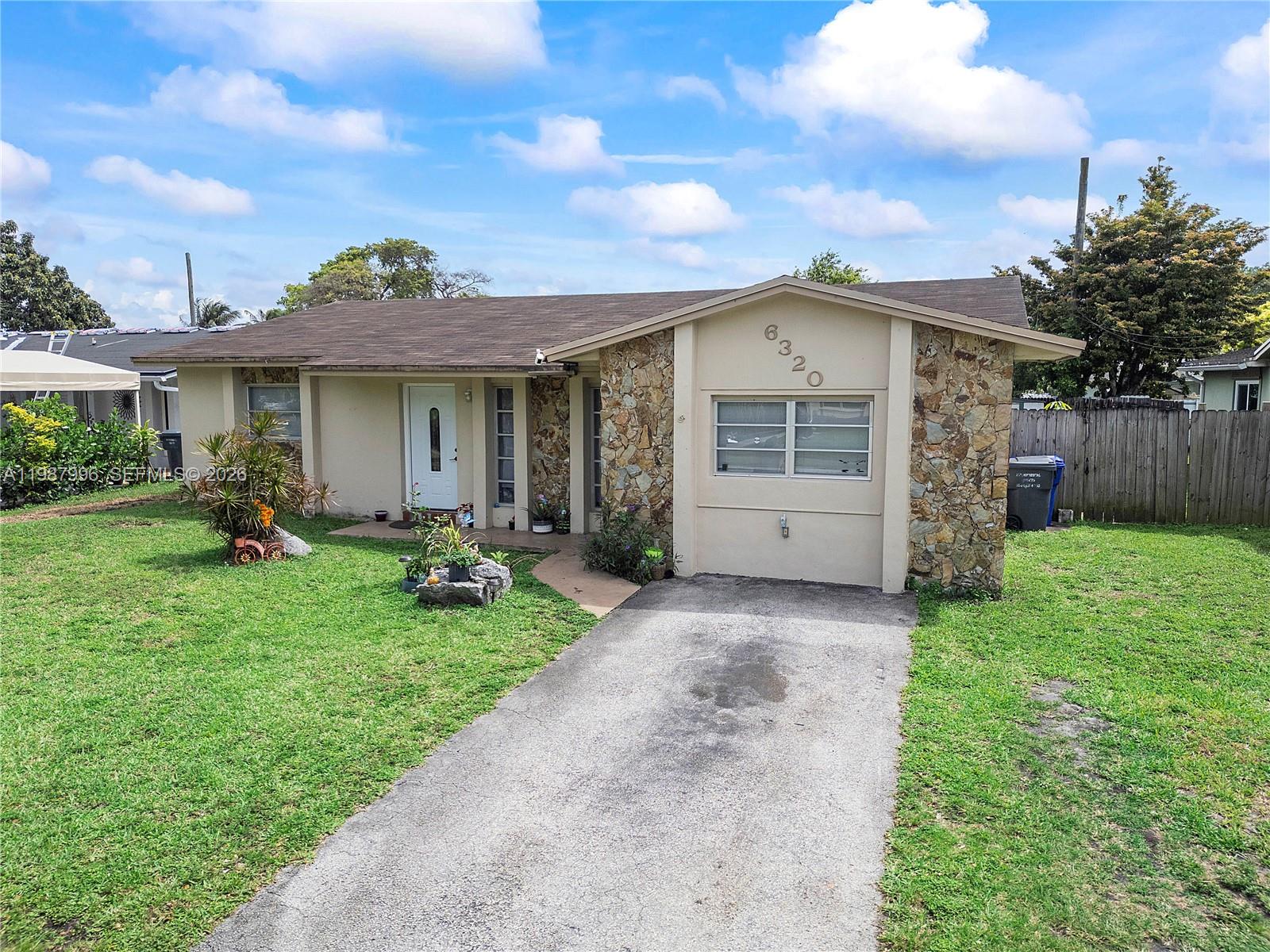 DRIFTWOOD PLAZA NO 3 - Residential