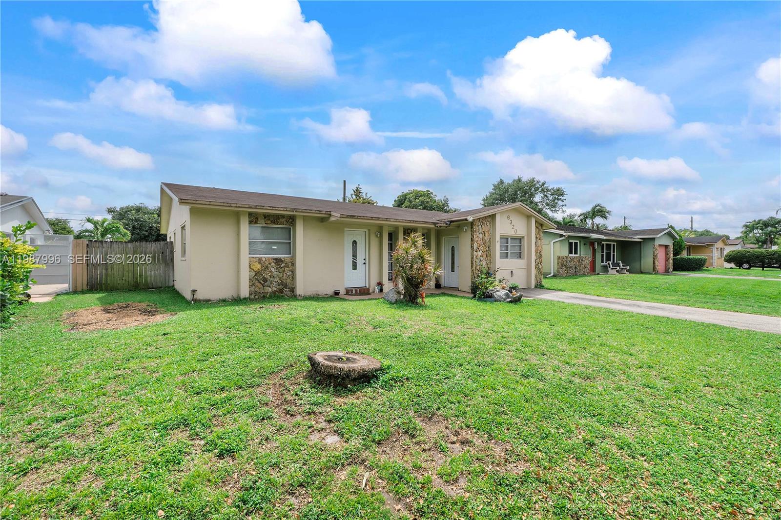 DRIFTWOOD PLAZA NO 3 - Residential