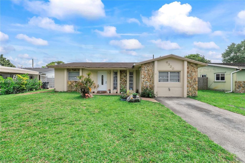 Photo of 6320 Sherman St, Hollywood, FL 33024 (MLS # A11987996)