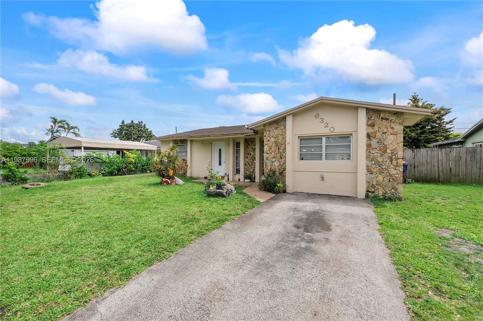 DRIFTWOOD PLAZA NO 3 - Residential