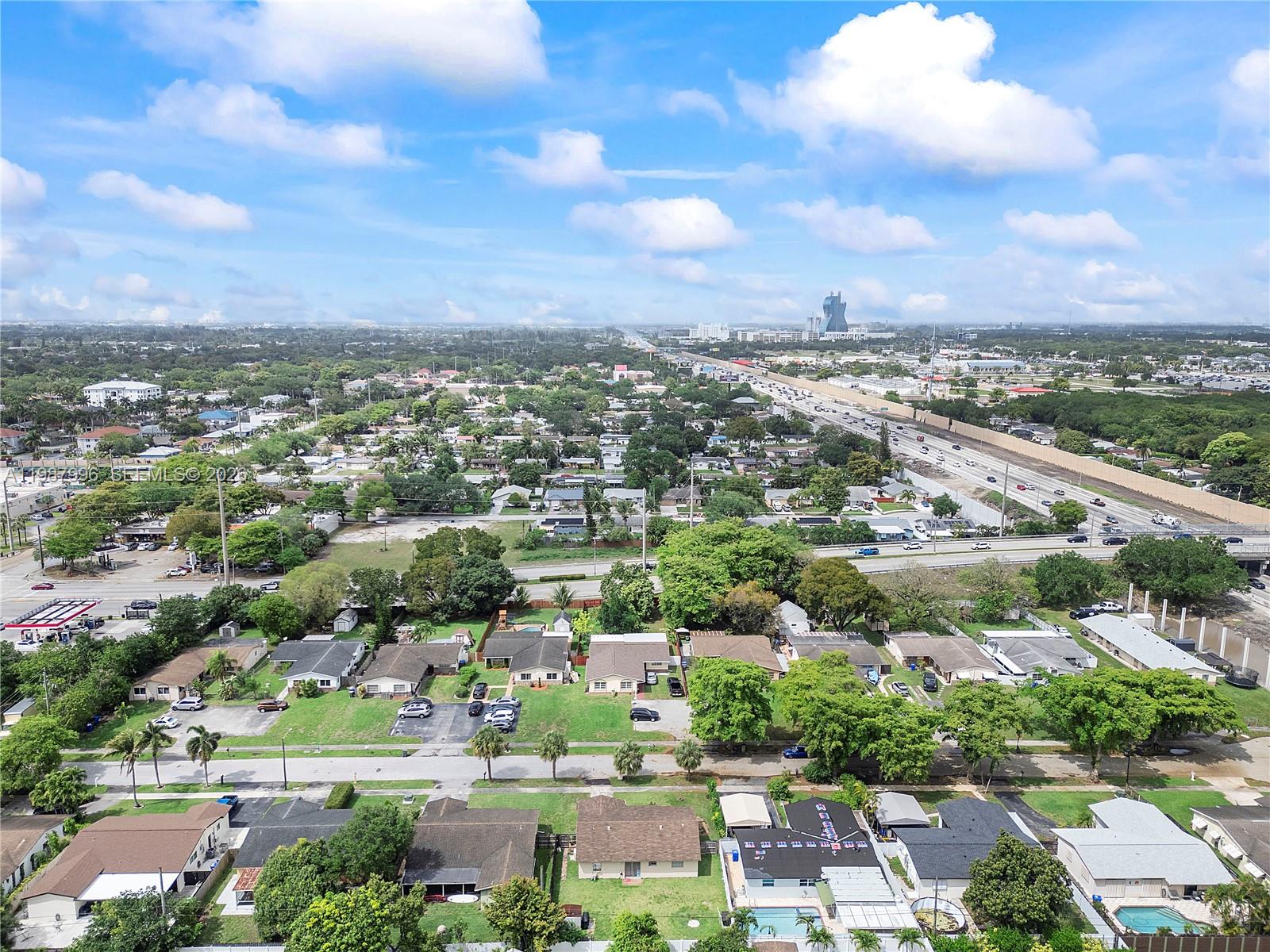 DRIFTWOOD PLAZA NO 3 - Residential