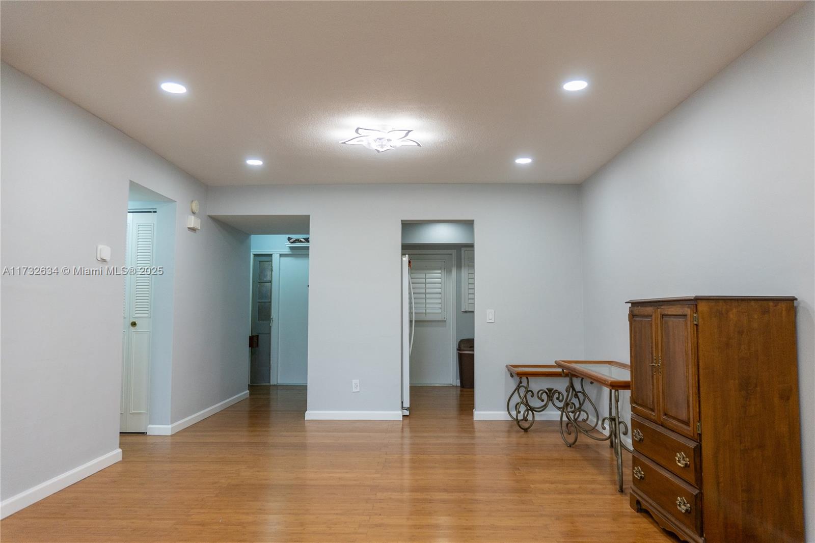 ARROWHEAD CONDO NO II - Residential
