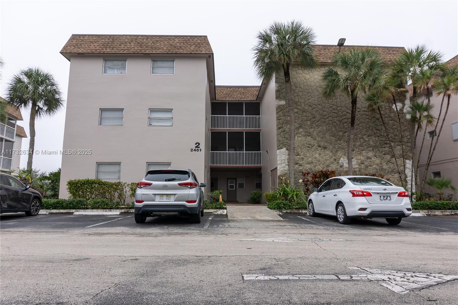 ARROWHEAD CONDO NO II - Residential