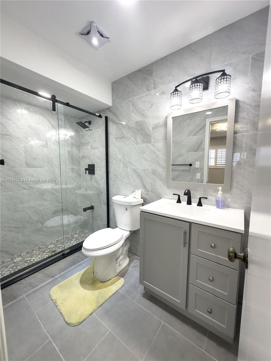 ARROWHEAD CONDO NO II - Residential