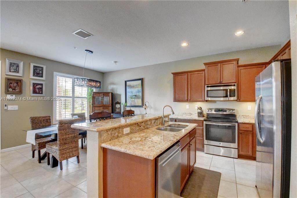 ORCHID GROVE REPLAT II - Residential Lease