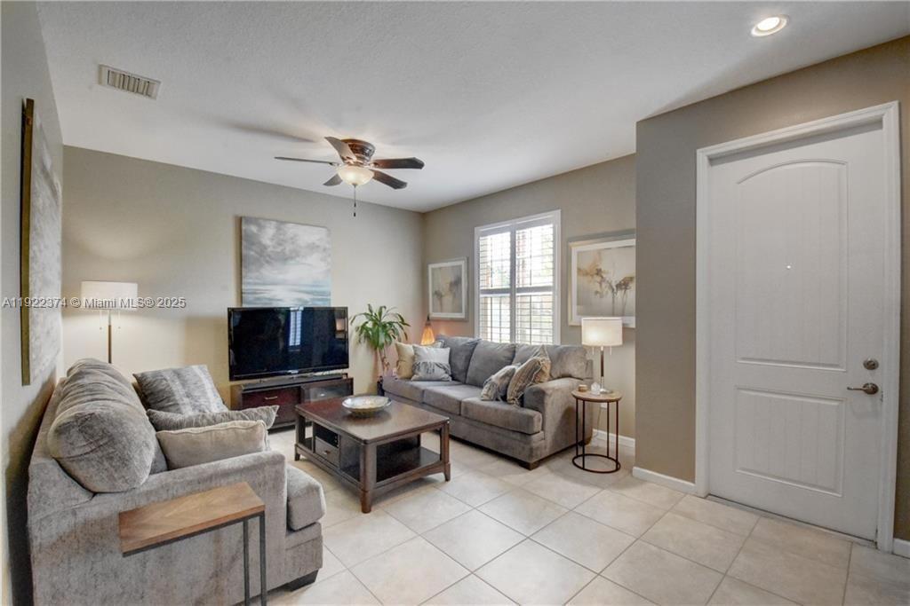 ORCHID GROVE REPLAT II - Residential Lease