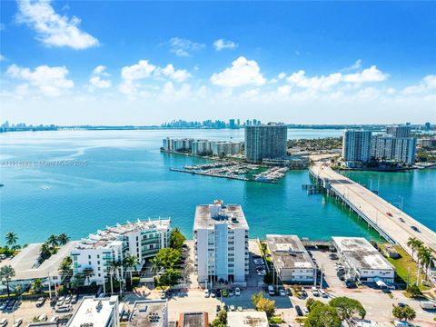 2016 Bay Dr 904 Miami Beach FL 33141