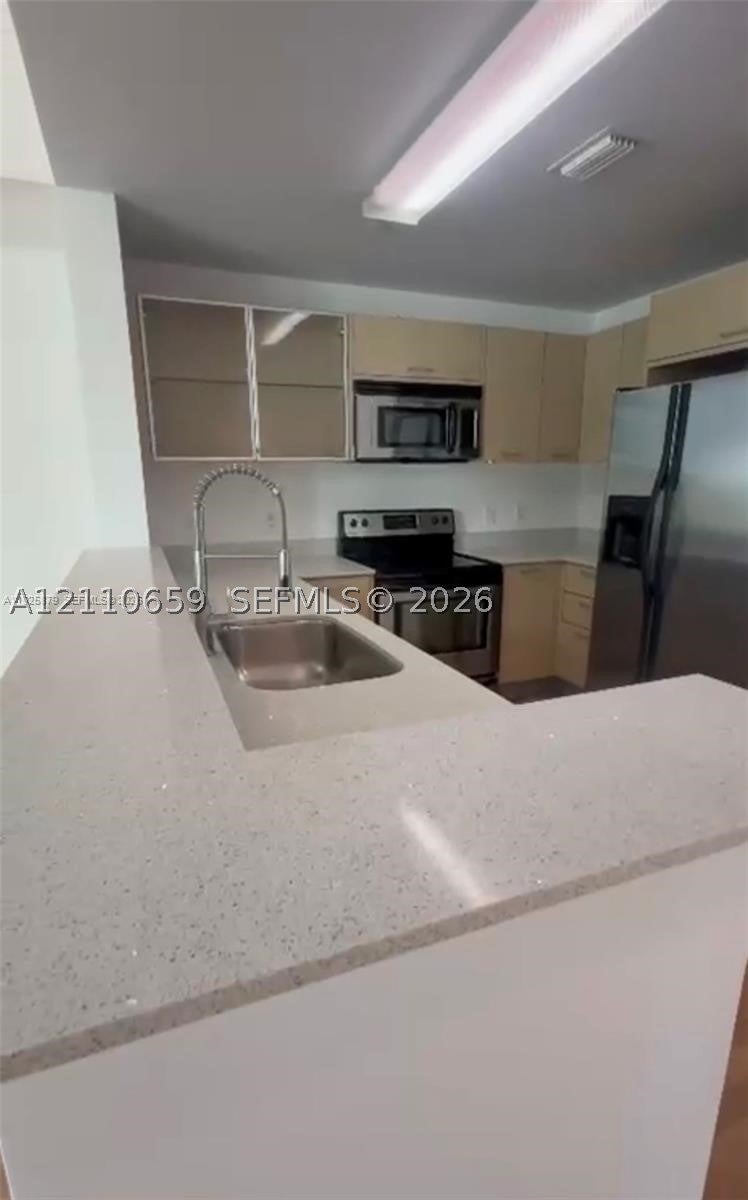 350 NE 24th St 404