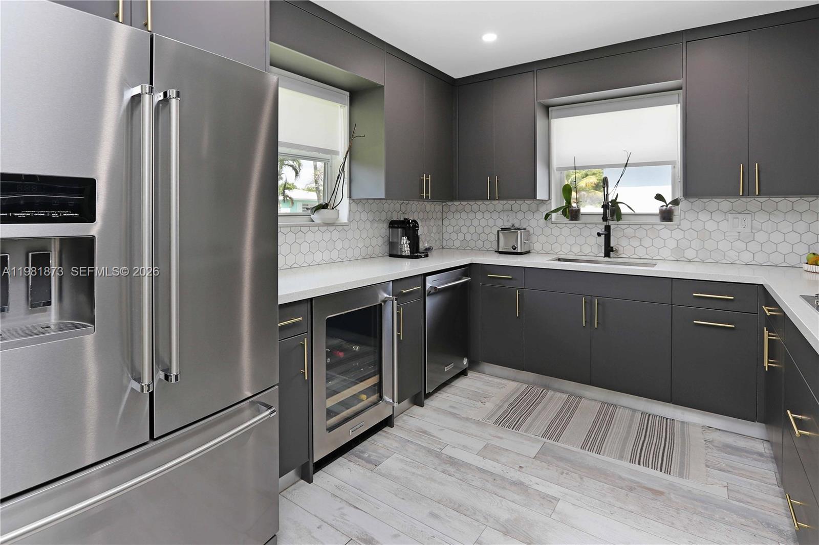 HOLLYWOOD - Residential