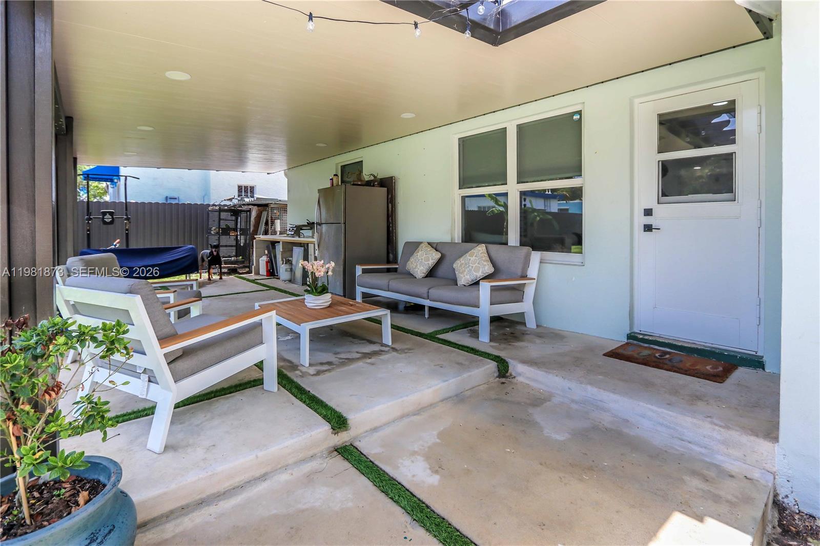 HOLLYWOOD - Residential