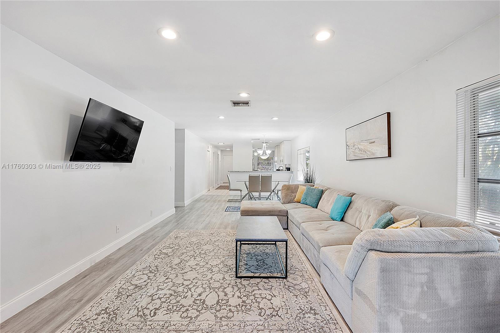 PALM GREENS AT VILLA DEL - Residential Lease