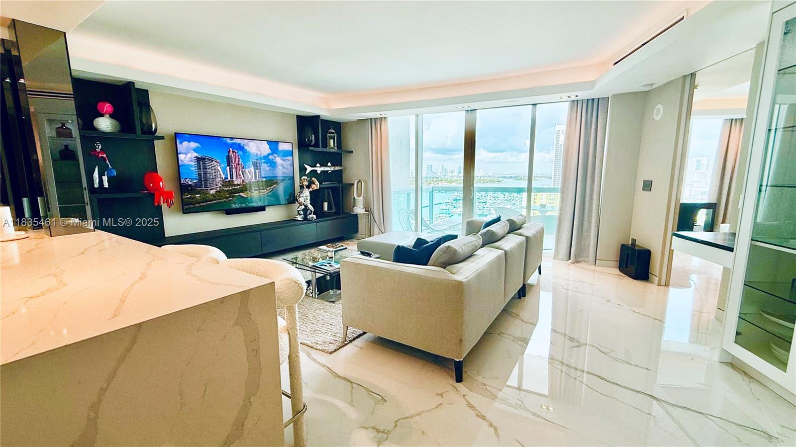 1000 S Pointe Dr 1706