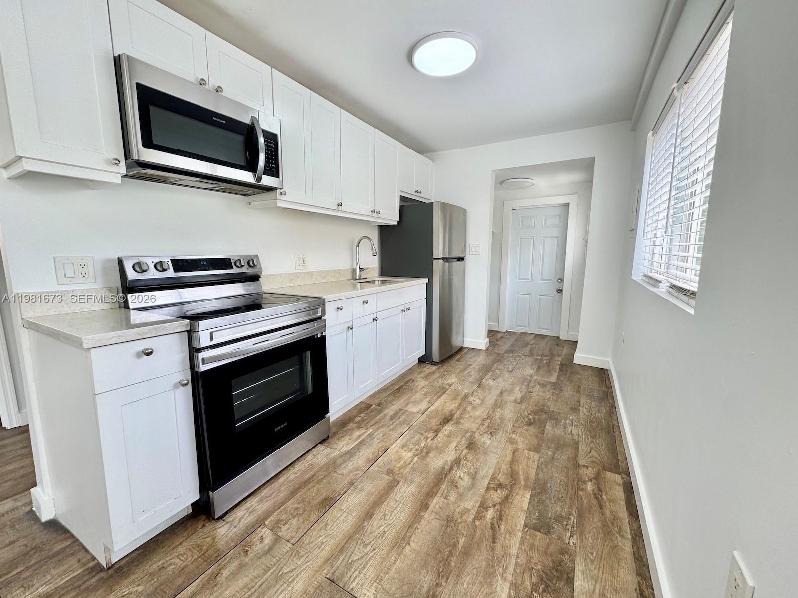 LAWRENCE EST LAND COS SUB - Residential Lease