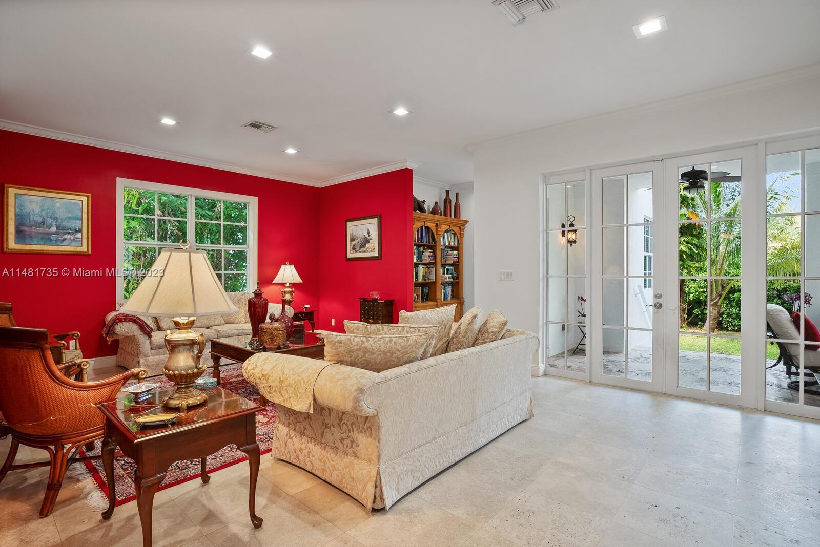 BISCAYNE KEY ESTATES - Residential