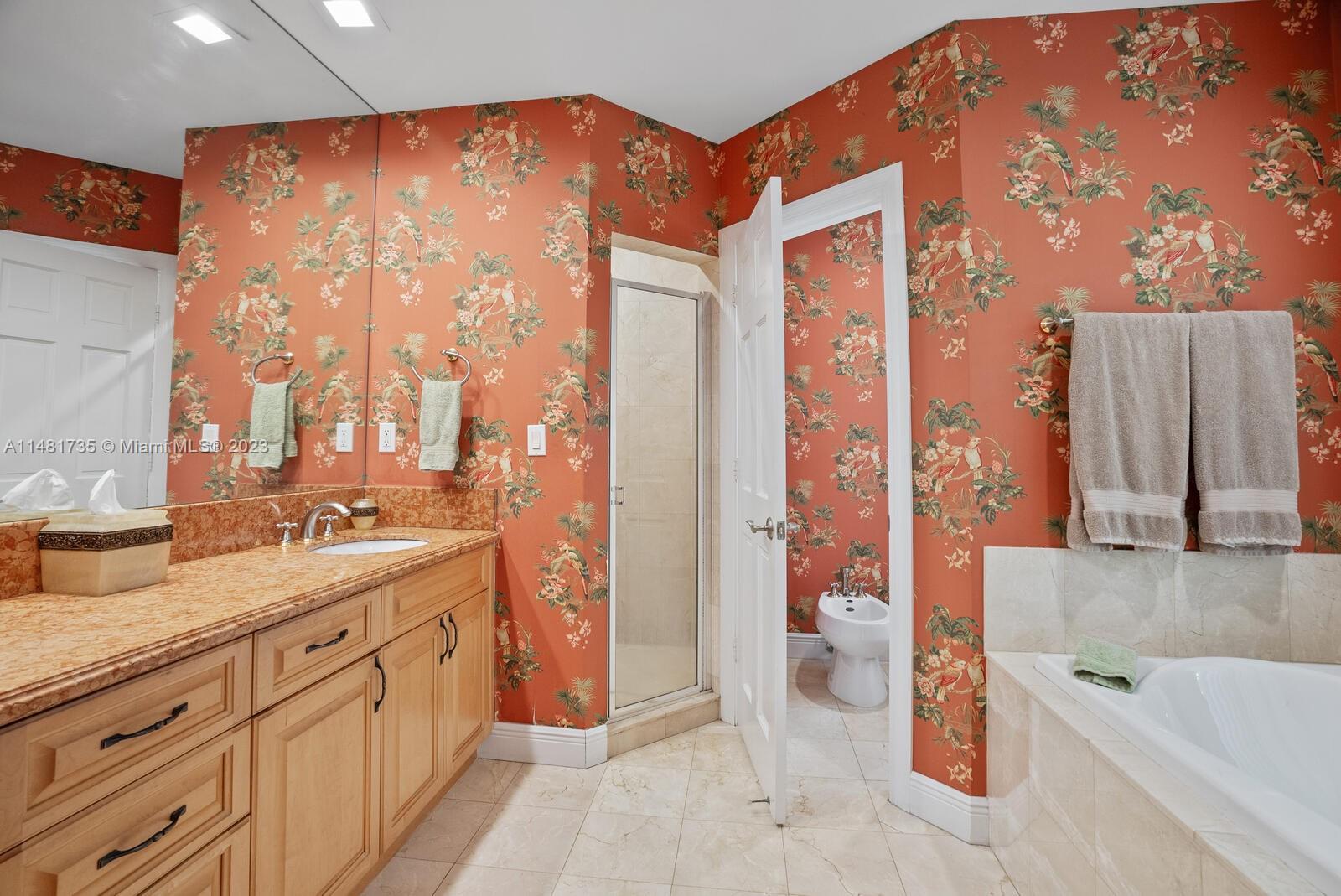 BISCAYNE KEY ESTATES - Residential