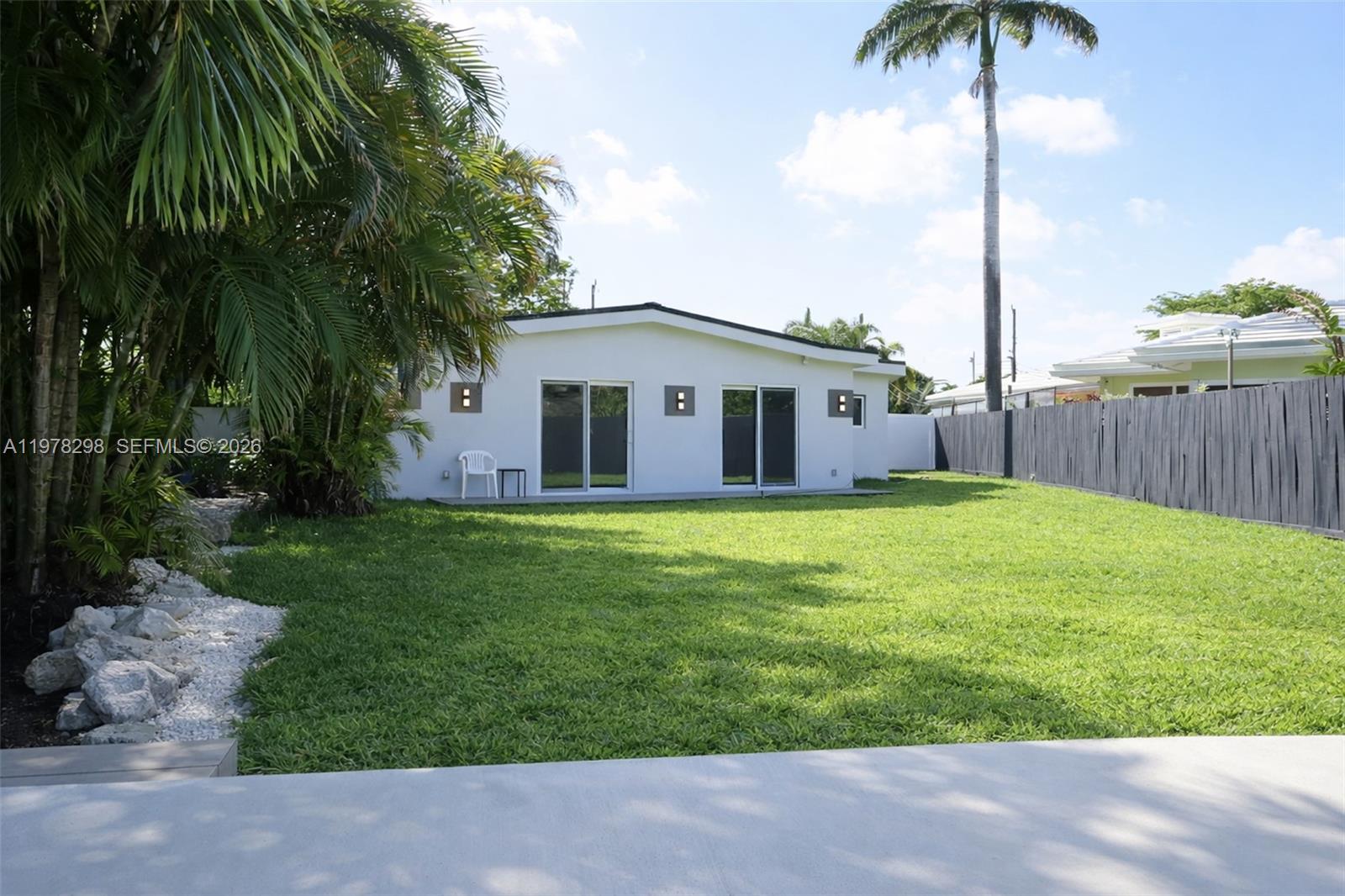 CORAL POINT - Residential