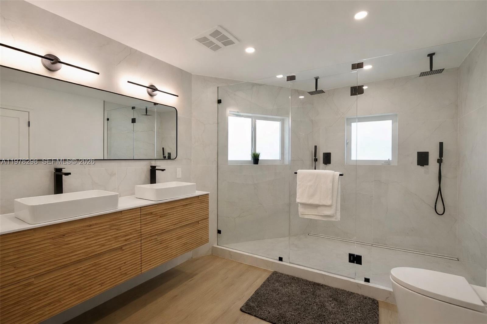 CORAL POINT - Residential