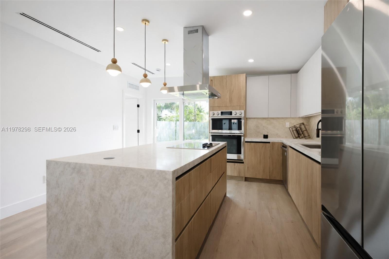 CORAL POINT - Residential