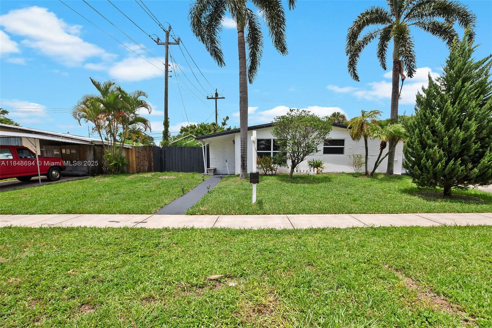 Fantastic home with brand new kitchen and updated bathroom. There is an additional building that can be converted into an office or additional bedroom. Very large outdoor area with barbeque and gazebo with room for a pool. New Septic Tank and pipes as well as a new gas line. This same house model was converted to a 4 beds 3 baths by the neighbor.
Short drive to Downtown Fort Lauderdale and 30 minutes to the Fort Lauderdale beach.