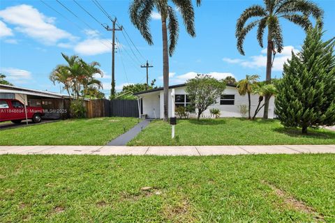Photo of 3711 SW 58th Ave, Davie, FL 33314 (MLS # A11848694)