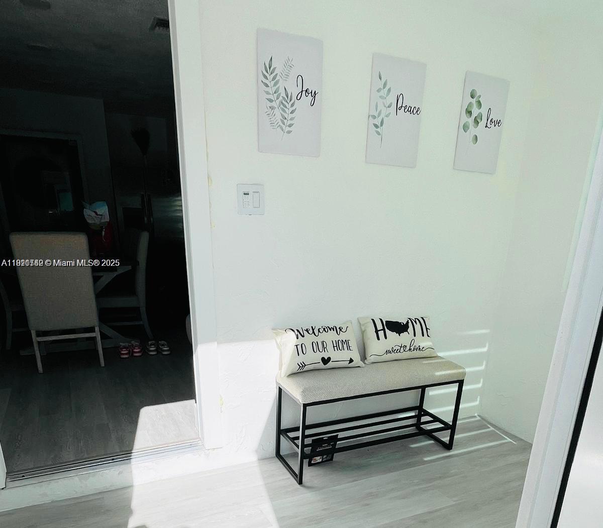 LINCOLN PARK SIXTH ADD - Residential Lease