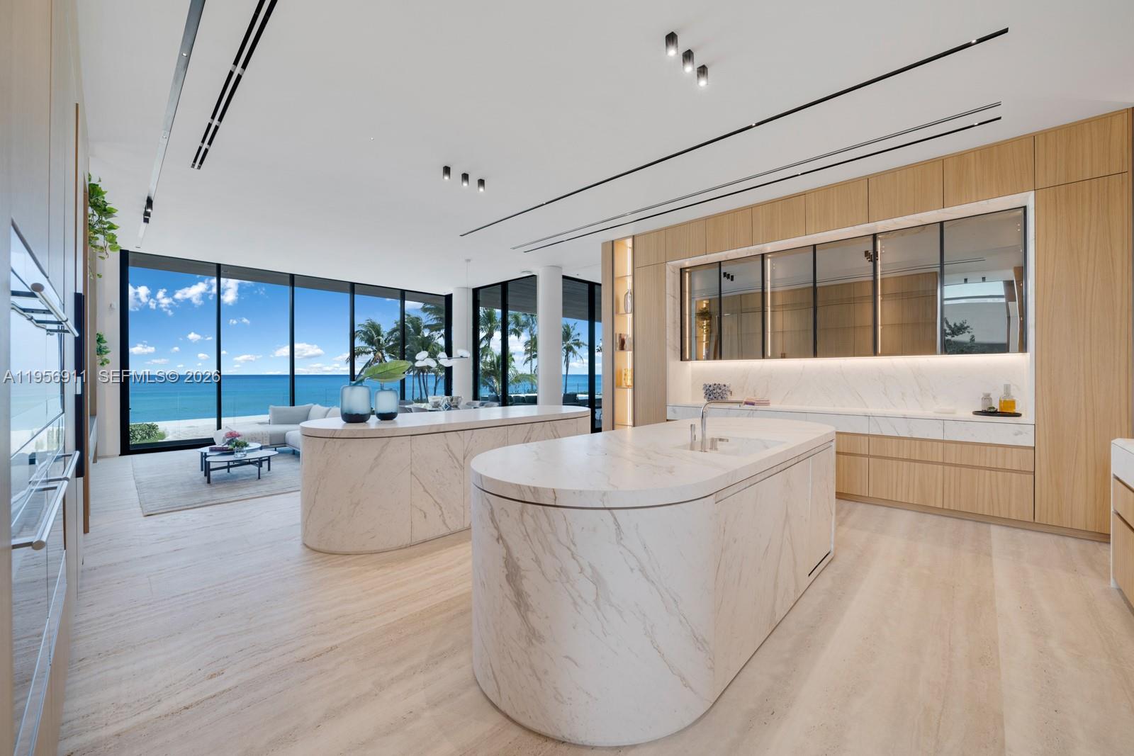 GOLDEN BEACH SEC C - Residential