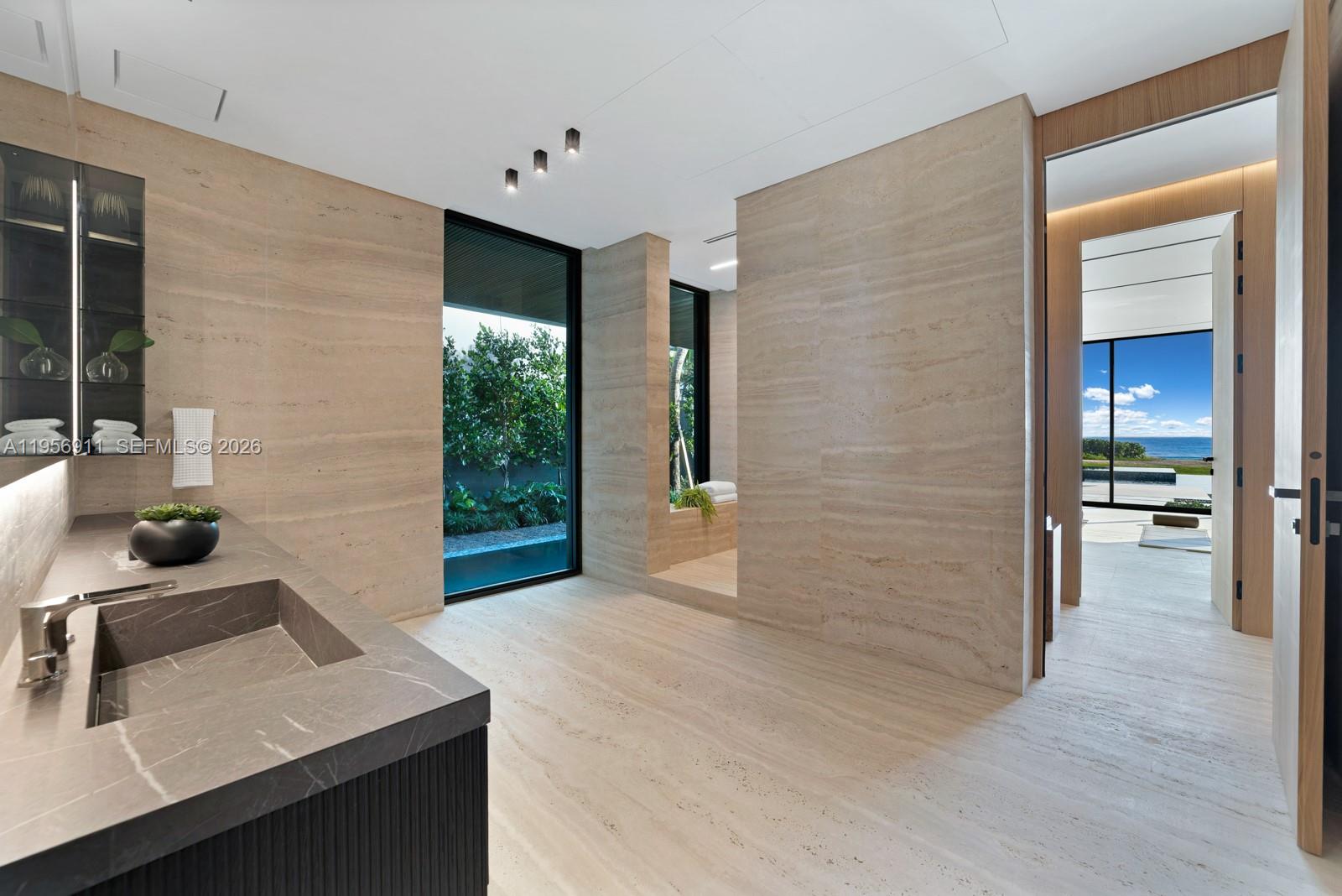 GOLDEN BEACH SEC C - Residential