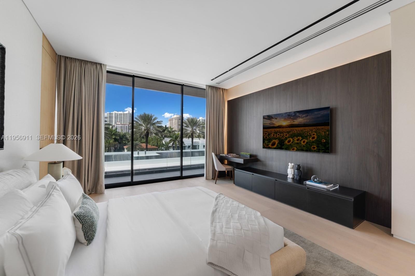 GOLDEN BEACH SEC C - Residential